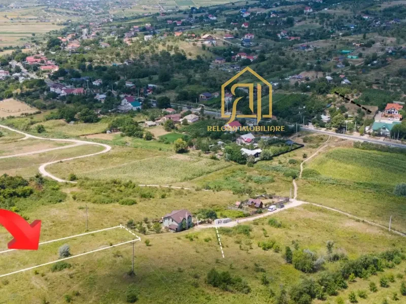 Terrain constructible 1 600 m² à vendre à Chicerea — Chicerea